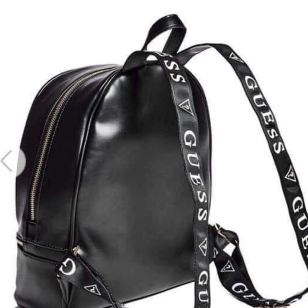 Guess backpack - Picture 2 of 2